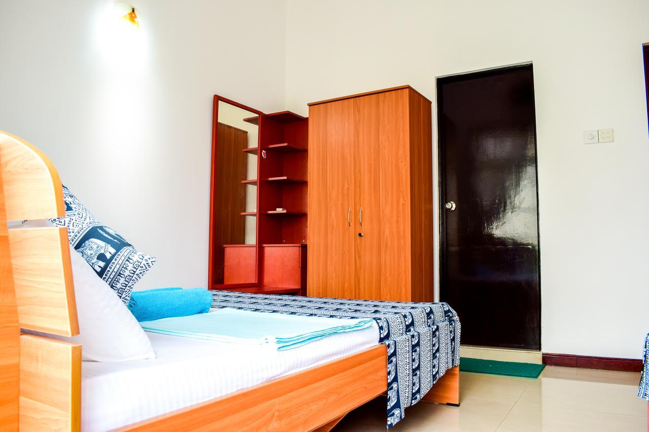 Port View Hostel โคลอมโบ ภายนอก รูปภาพ